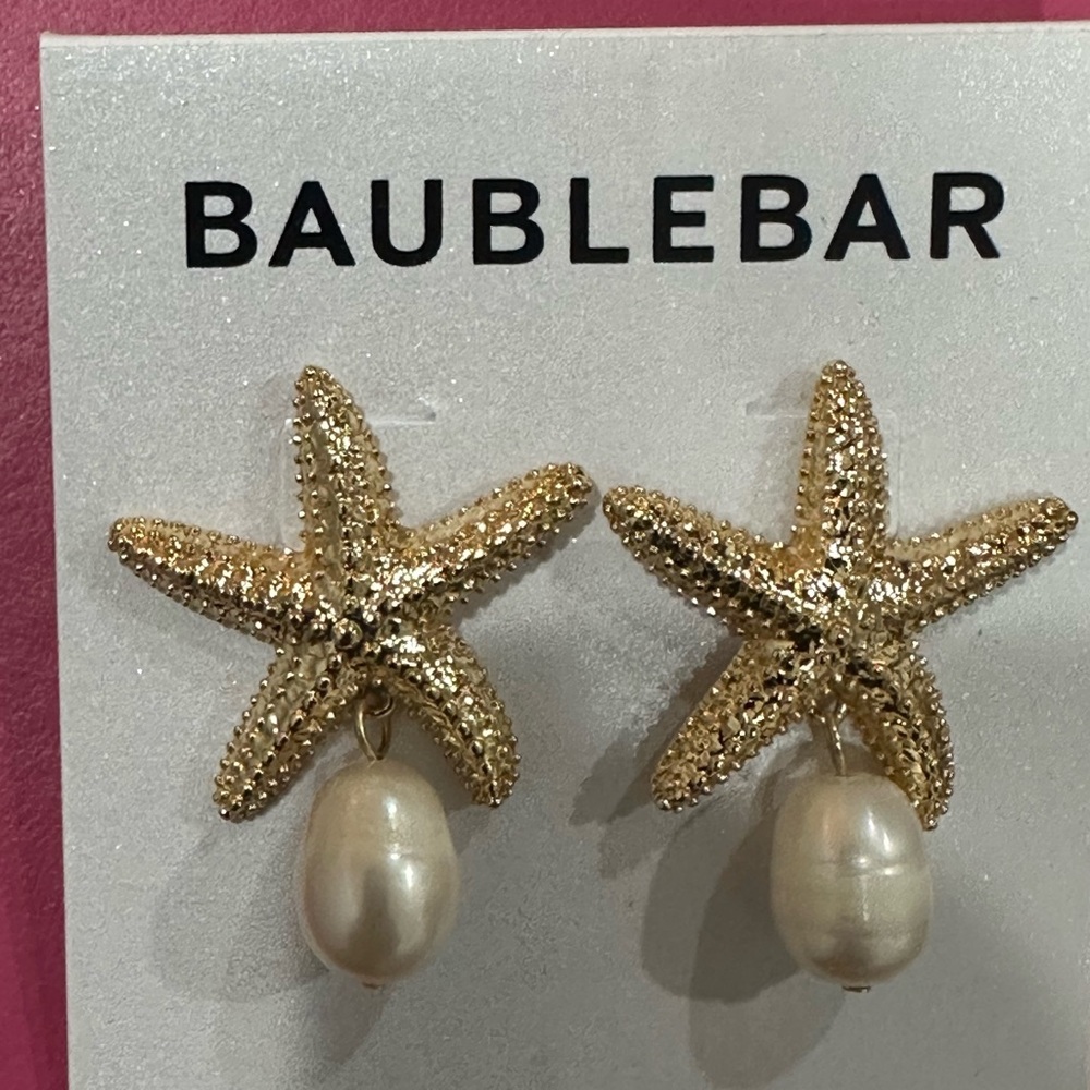 Gold tone Starfish and Pearl earrings